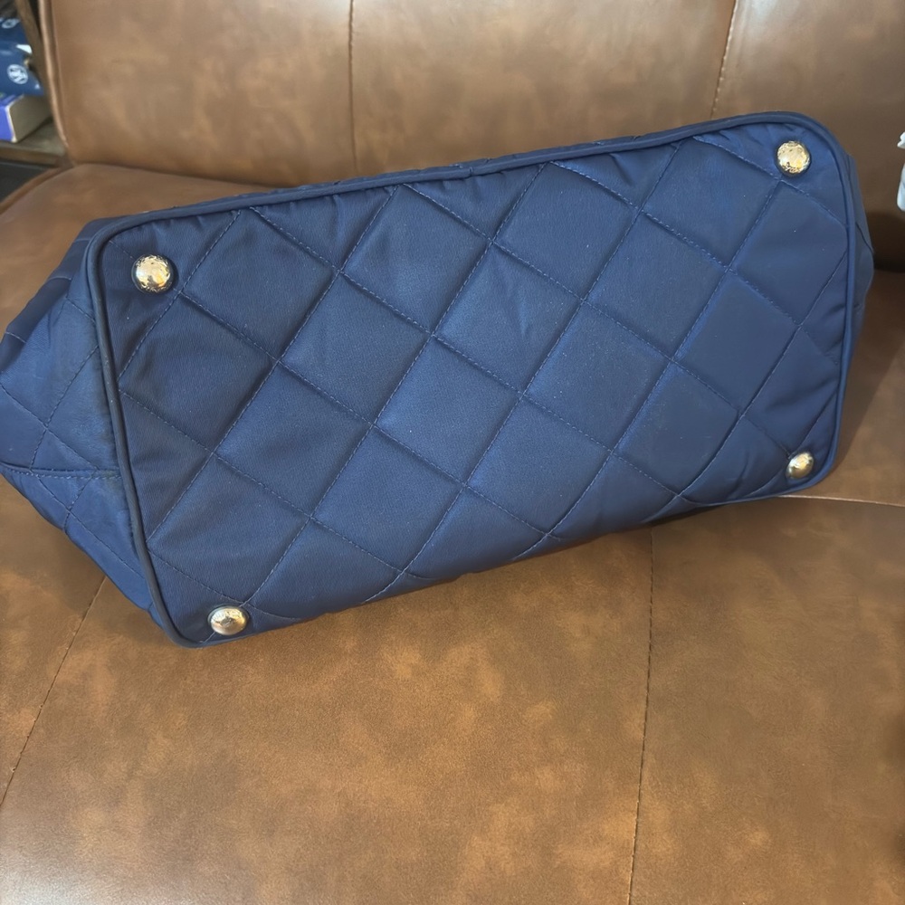 Prada Quilted Tote Navy - Picture 5 of 5